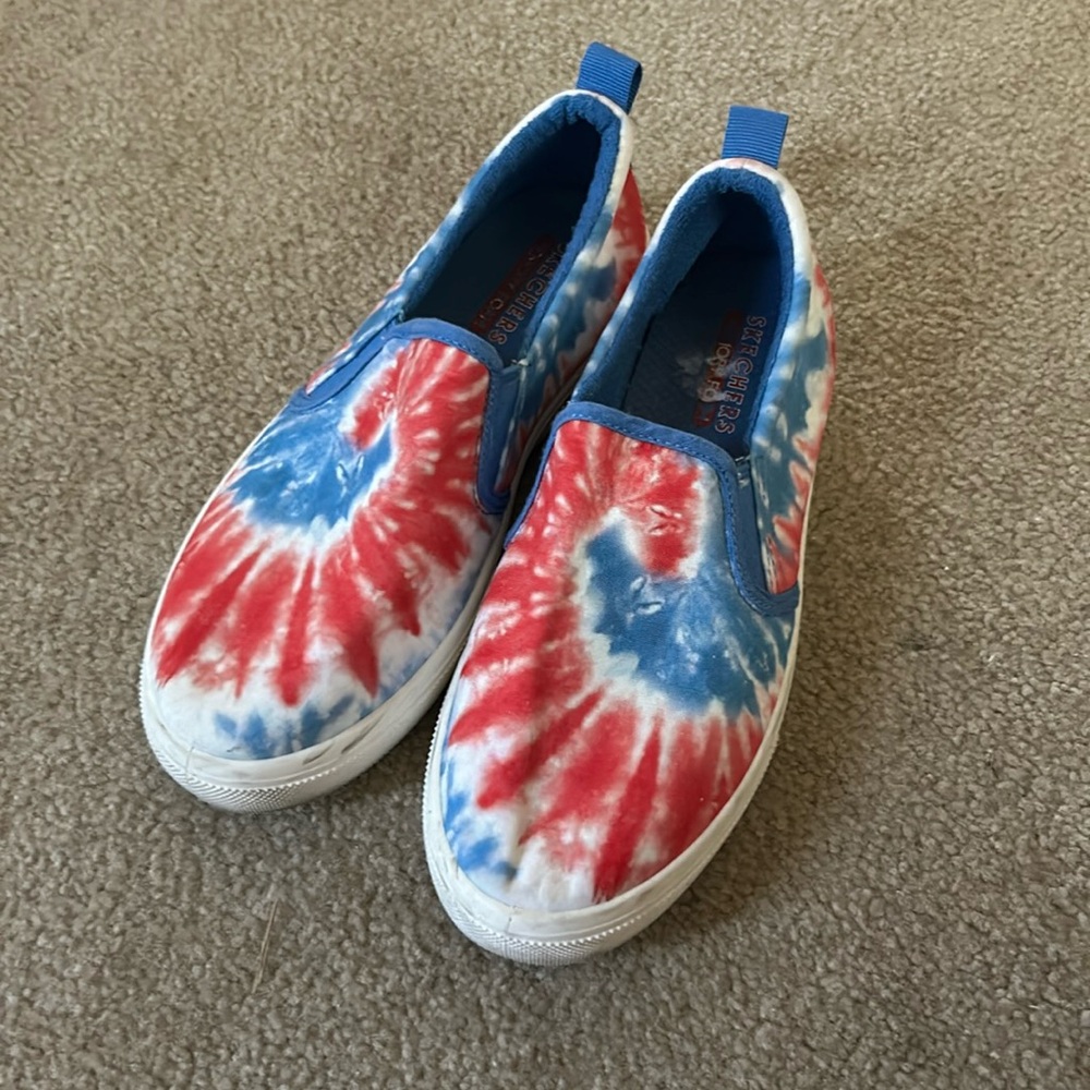 Skechers tye-died shoes.